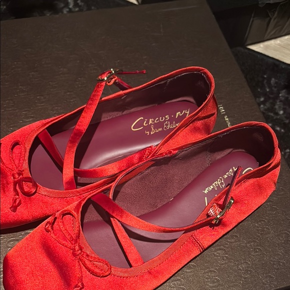 Red Ballet Flats - Picture 3 of 3